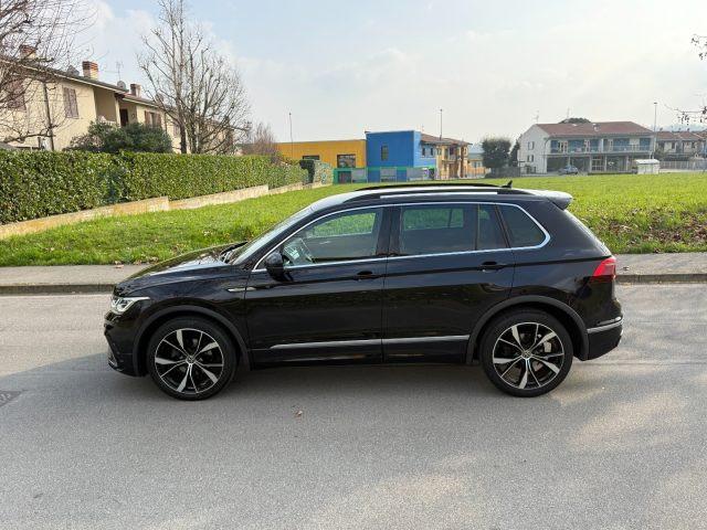 VOLKSWAGEN Tiguan 2.0 TDI 150 CV SCR DSG R-Line UNICO PROPRIETARIO