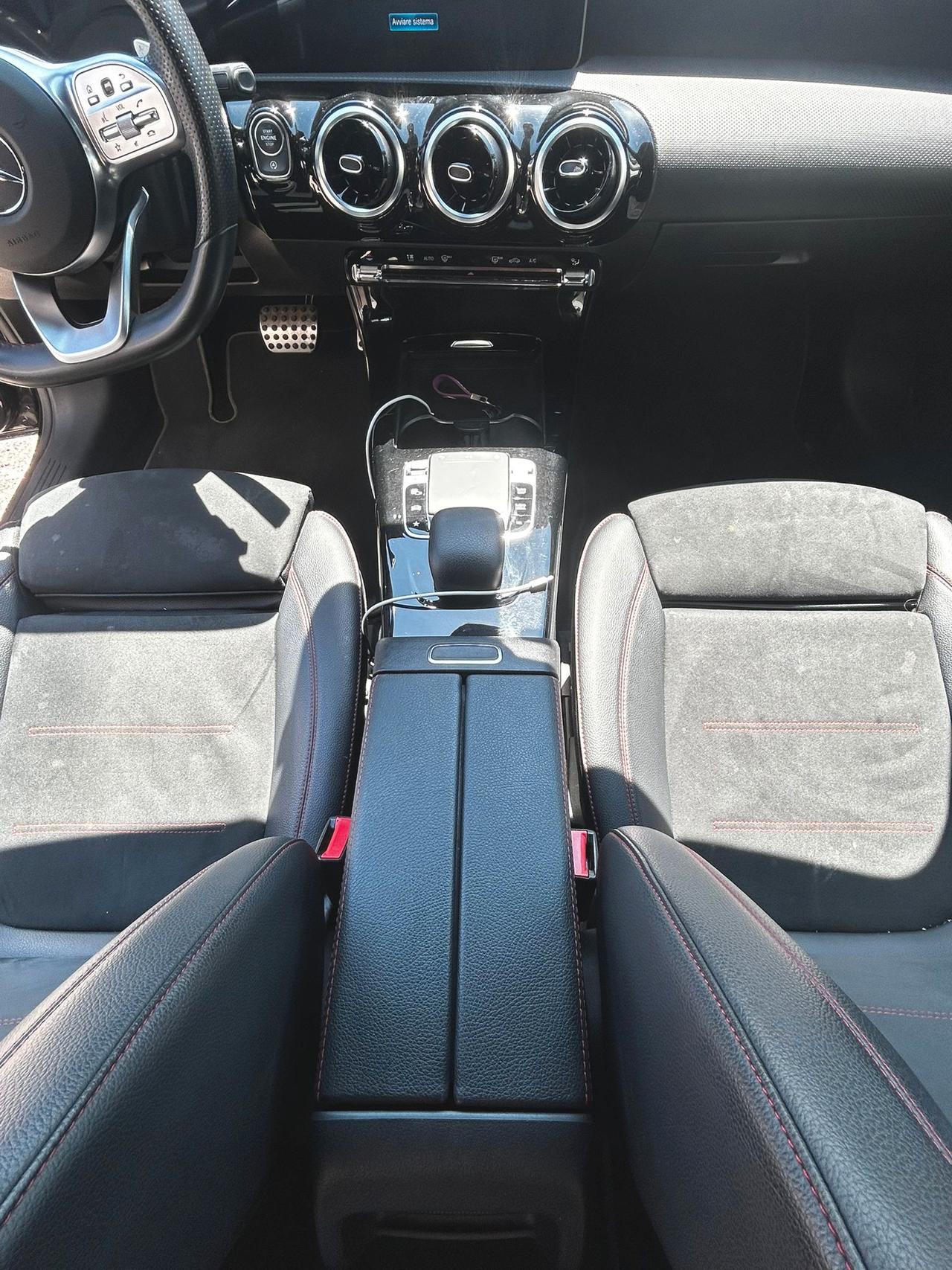 Mercedes-Benz A 180 Premium AMG