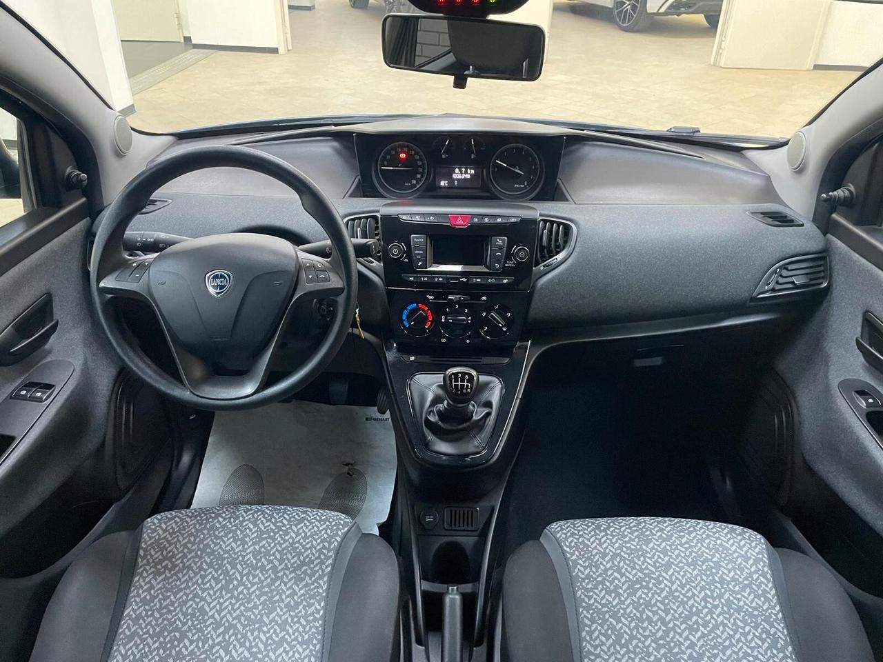 Lancia Ypsilon 1.0 FireFly 5 porte S&S Hybrid UnYca