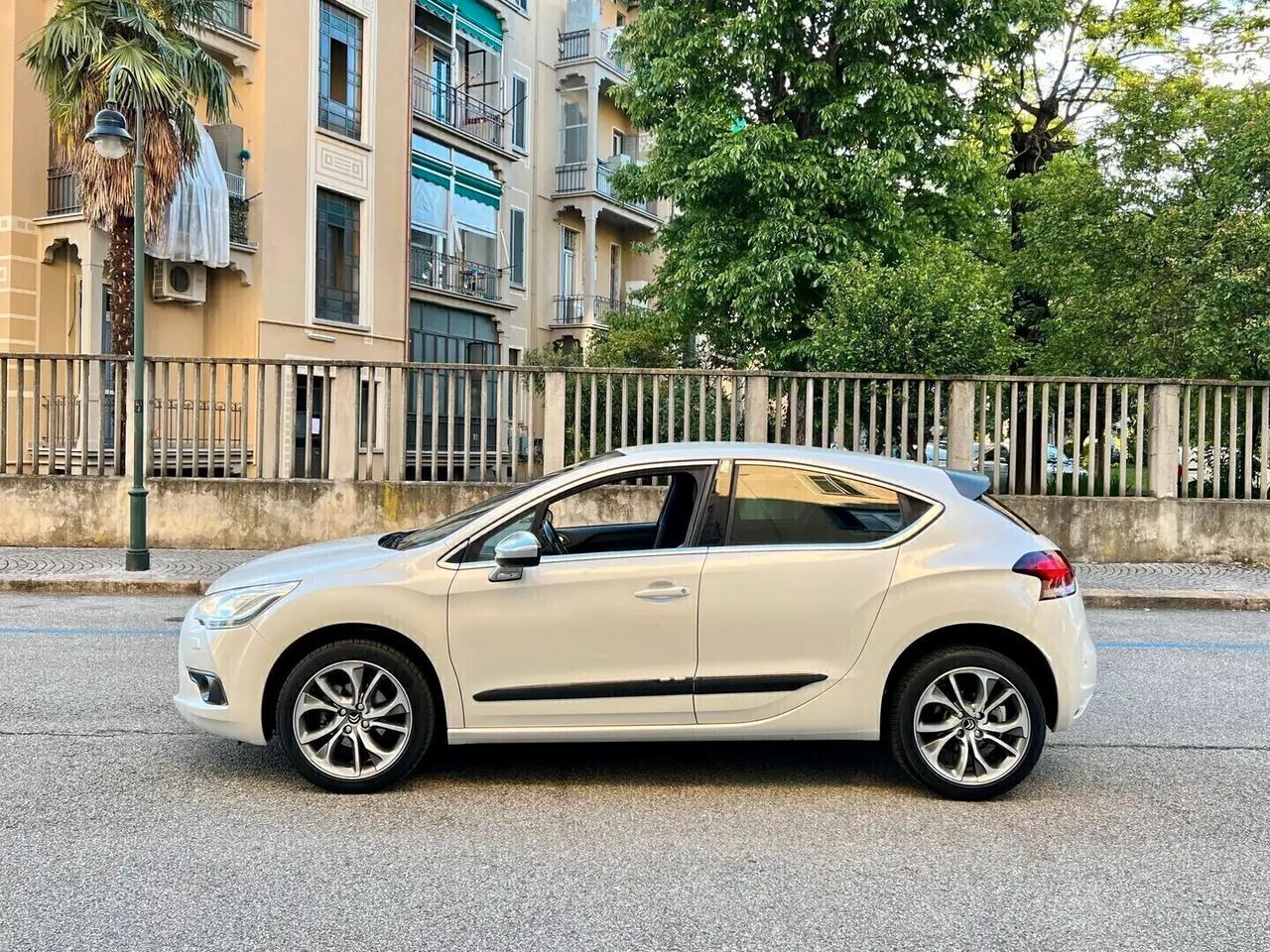 DS Automobiles DS 4 1.6 VTi Benz 120cv So Chic