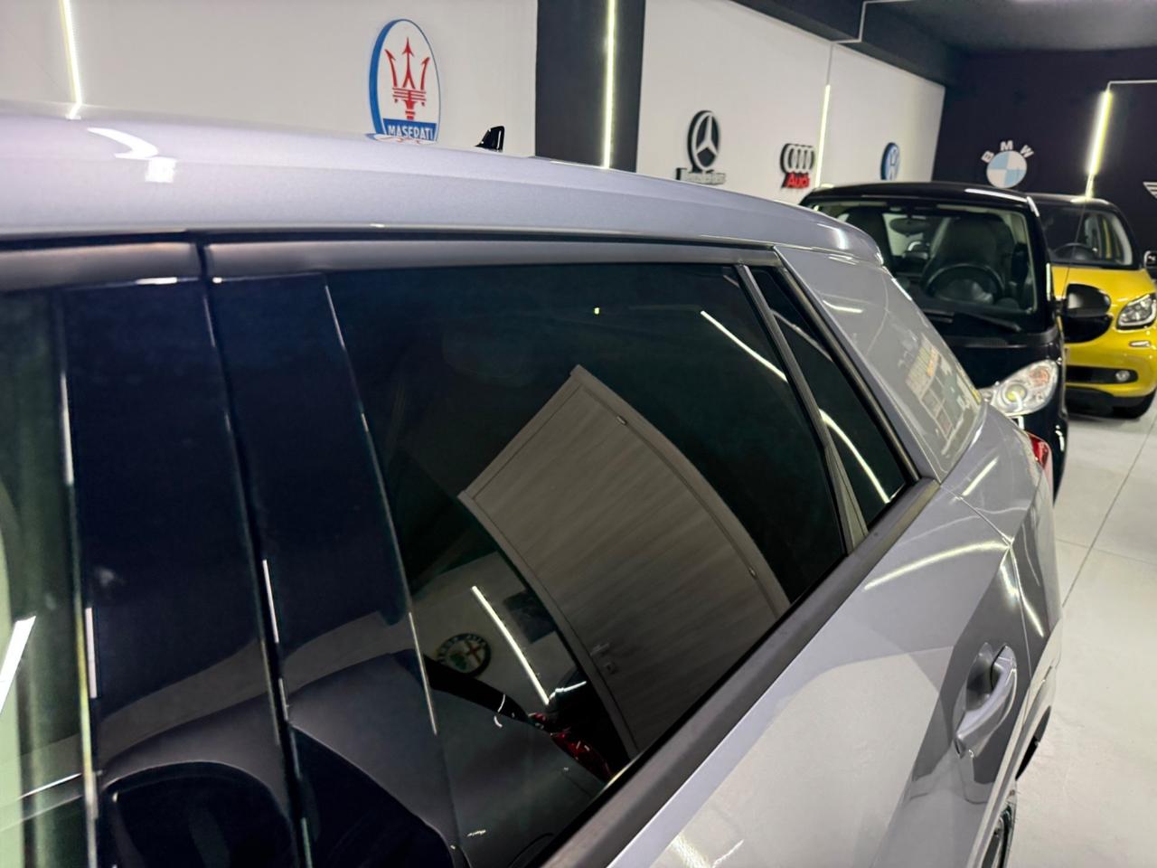 Audi Q2 30 TDI Business Design