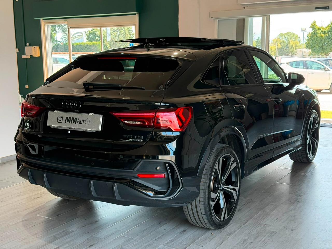 Audi Q3 SPB 35 TDI quattro S-Tronic S-Line Identity Black