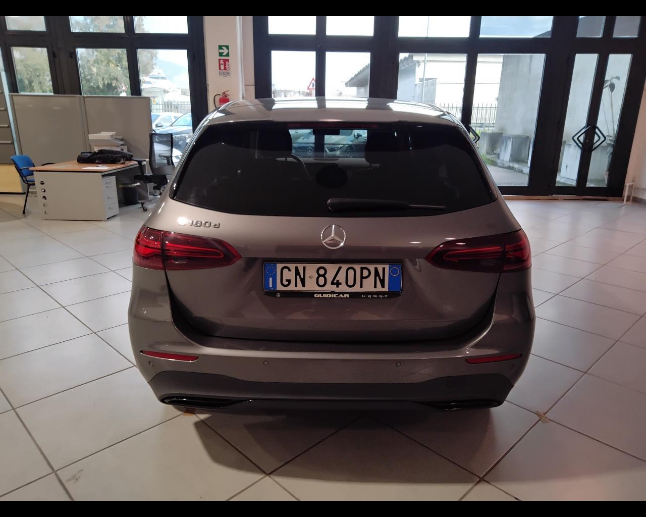 Mercedes-Benz Classe B - W247 2023 - B 180 d Progressive Advanced auto