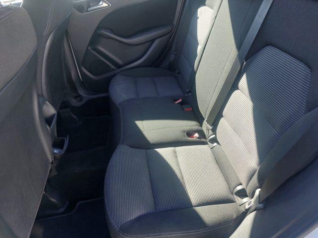 MERCEDES-BENZ B 180 d Automatic Premium