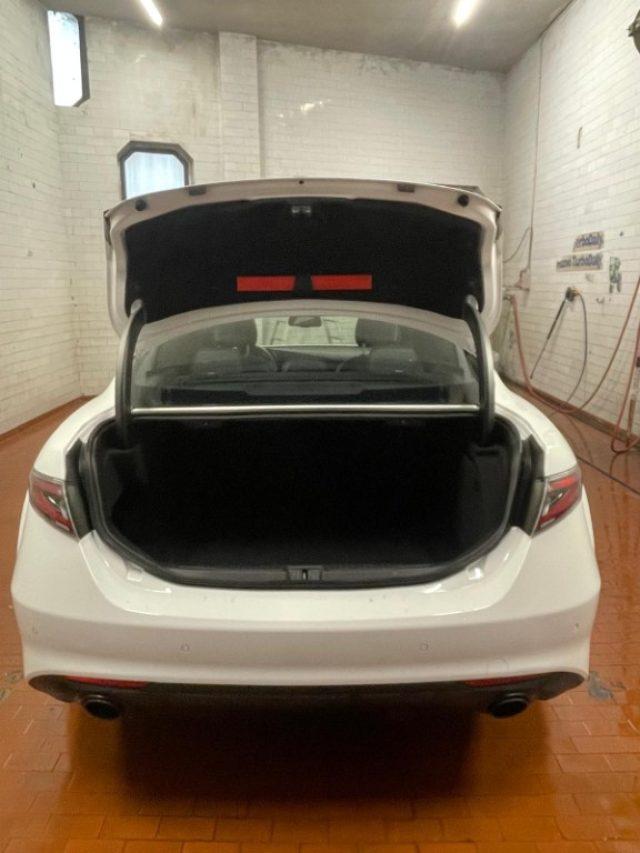 ALFA ROMEO Giulia 2.0 Turbo 280 CV AT8 AWD Q4 Competizione