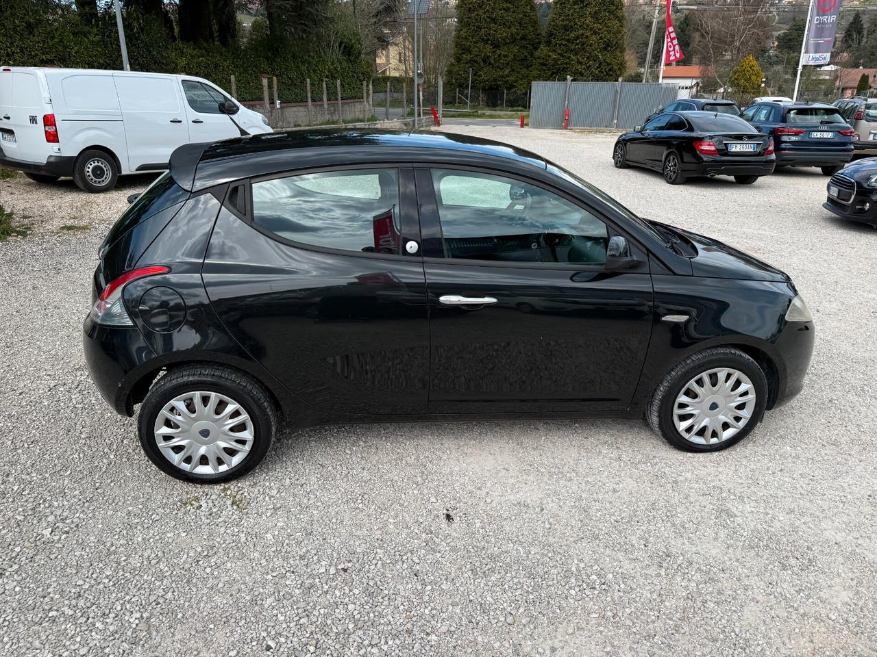 Lancia Ypsilon 1.2 69 CV GPL Ecochic Gold