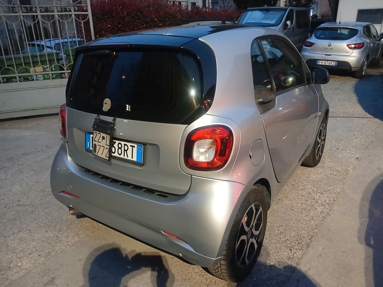 Smart ForTwo 70 1.0 Passion ***AUTOMATICA NAVIGATORE**IDONEA NEOPATENTATI