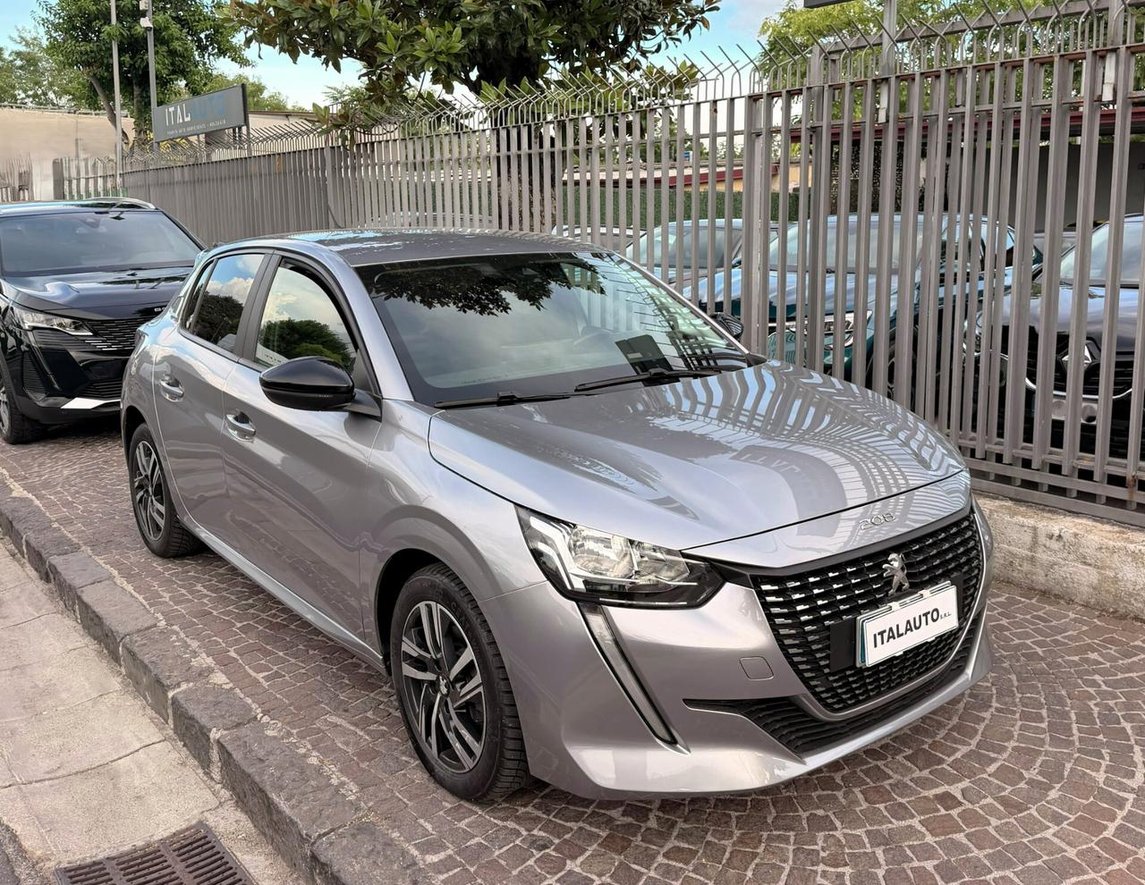 Peugeot 208 PureTech 100 Stop&Start EAT8 5 porte Active Pack
