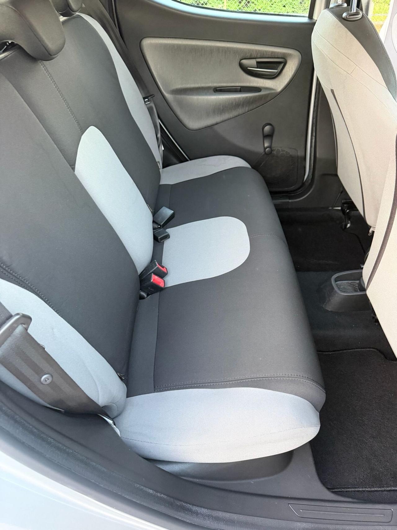 Lancia Ypsilon 1.2 69 CV 5 porte GPL Ecochic Gold neopatentati