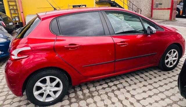 Peugeot 208 1.2 VTi 82 CV 5 porte Allure