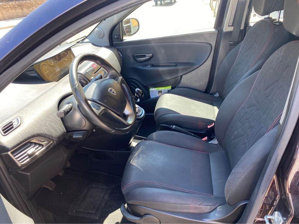 Lancia Ypsilon 1.2 69 CV 5 porte Elefantino