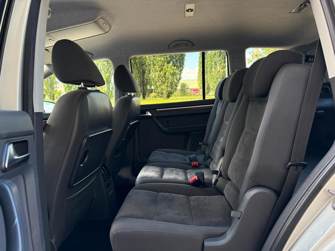 Volkswagen Touran 2.0 TDI 140 CV DSG Highline