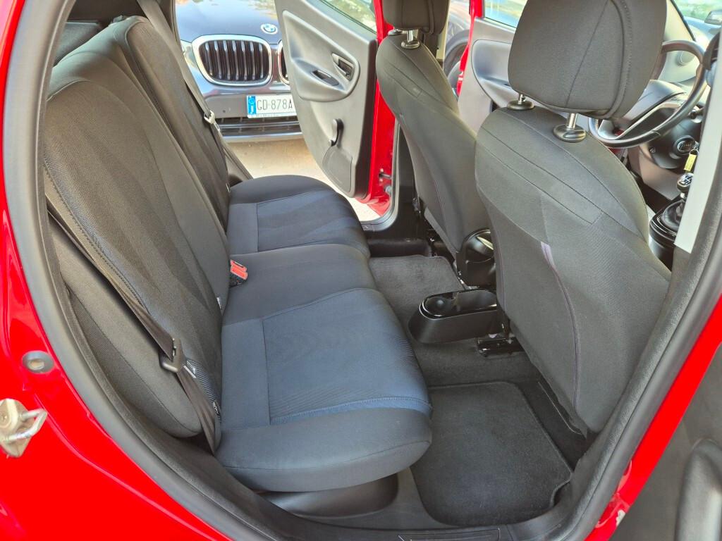 Lancia Ypsilon 1.0 5 porte Hybrid GOLD