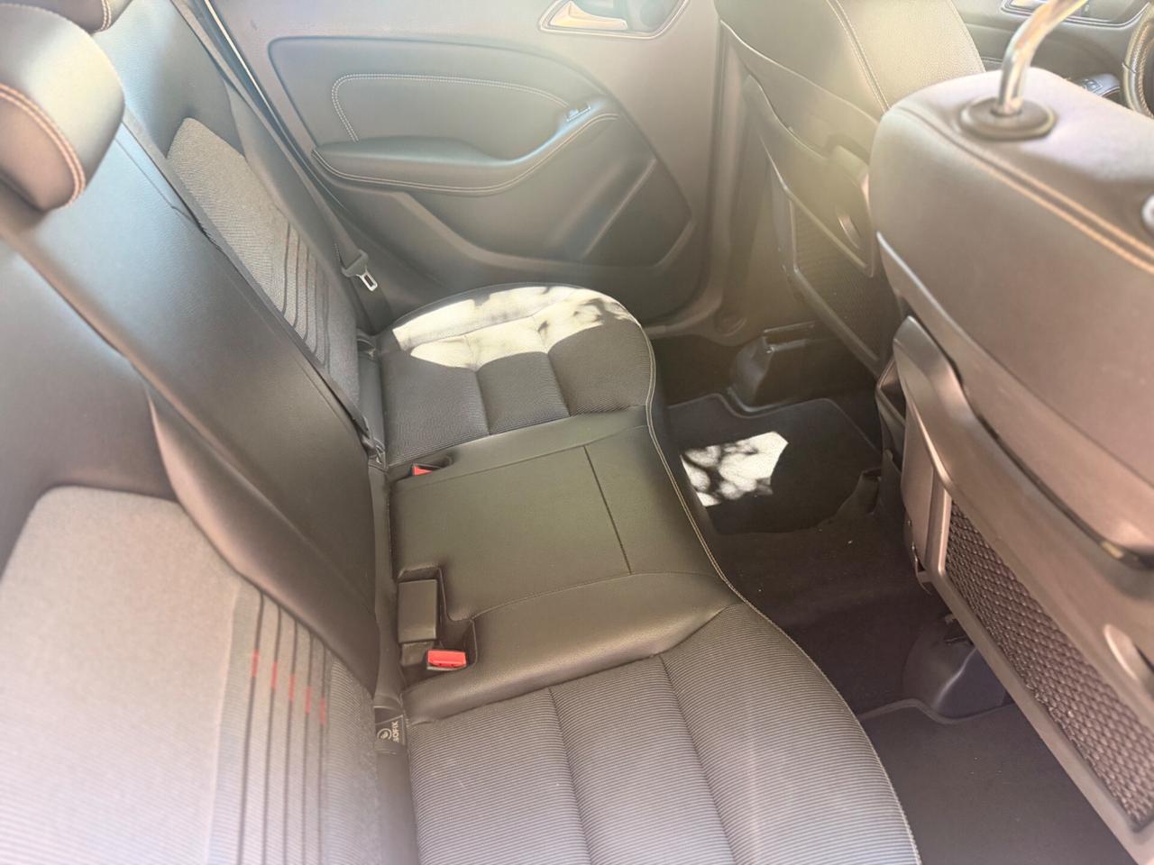 Mercedes-benz B 180 d Premium