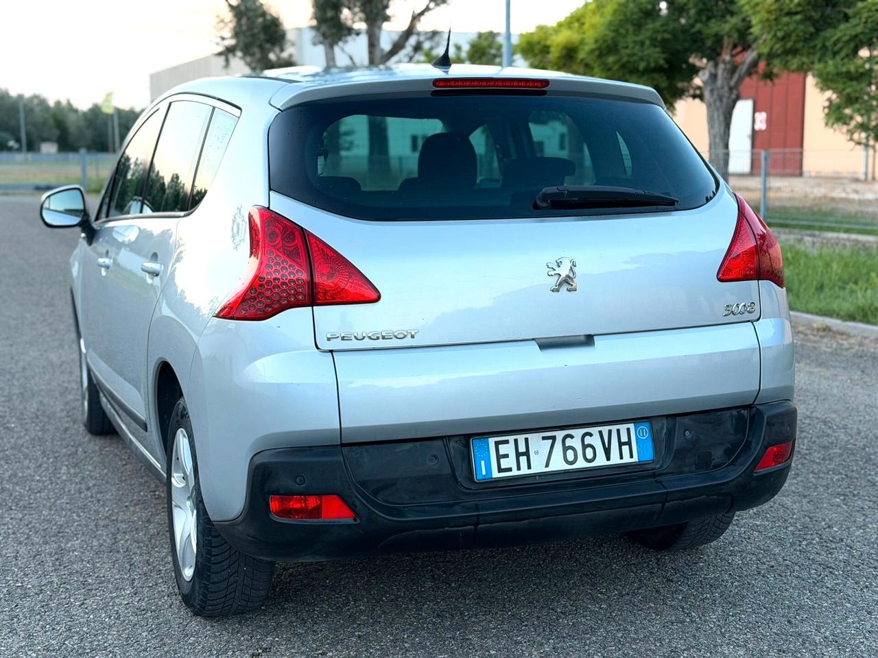 Peugeot 3008 1.6 HDi 112CV Automatico