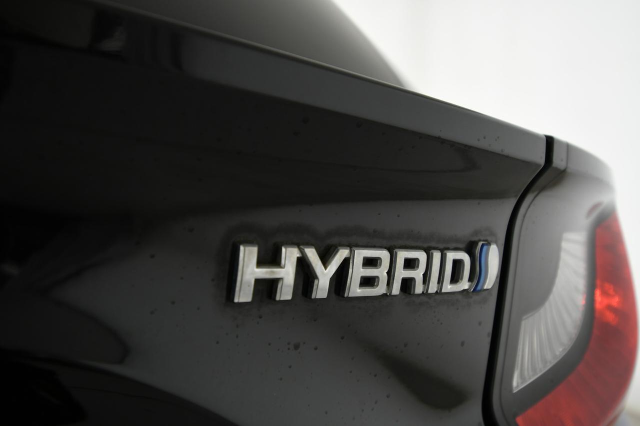 TOYOTA Yaris 1.5h Business CAMERA+ACC+APP CONNECT+NEOPATENTATI