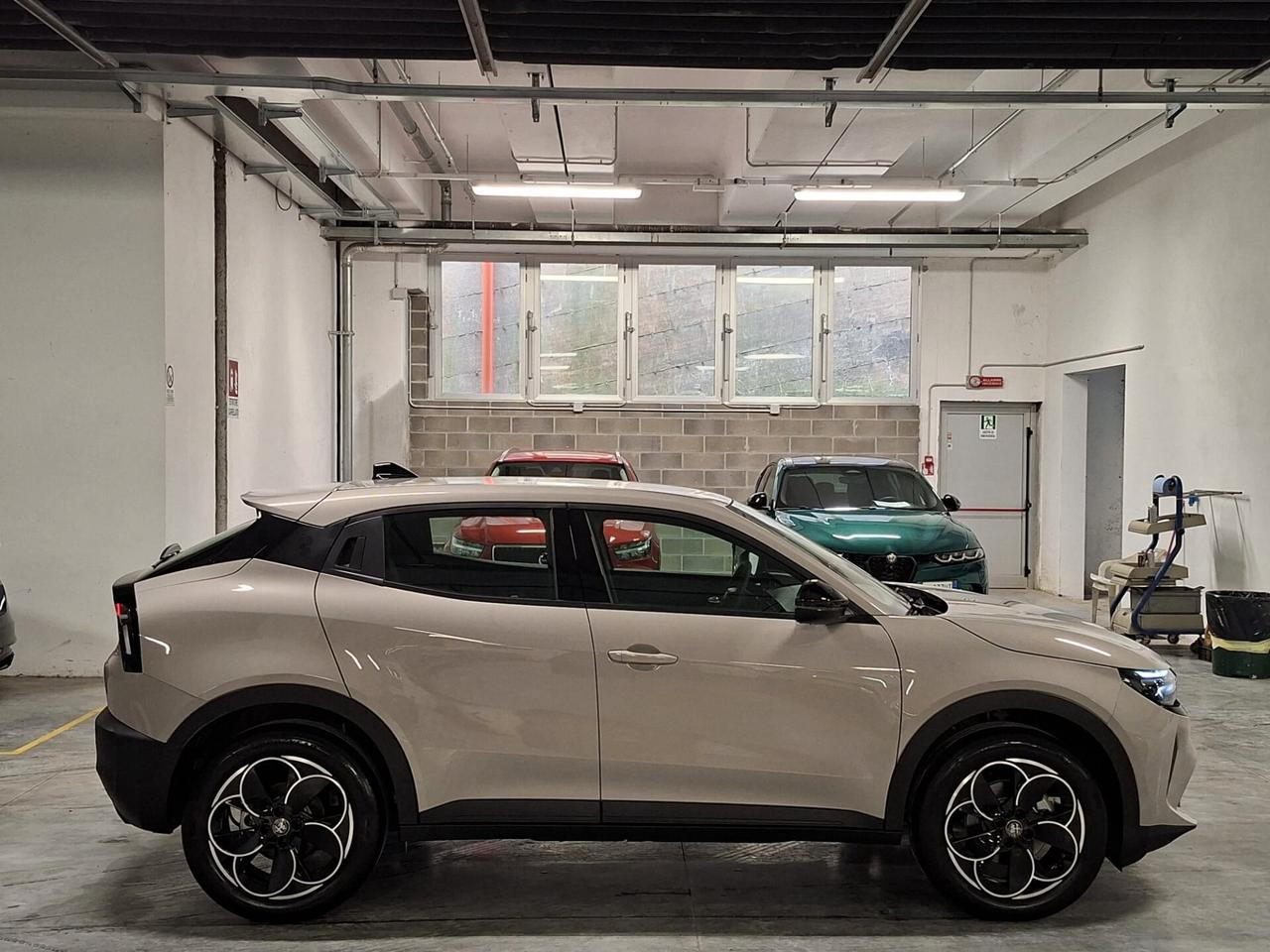 Alfa Romeo Junior BEV 156CV FWD 100% ELETTRICA