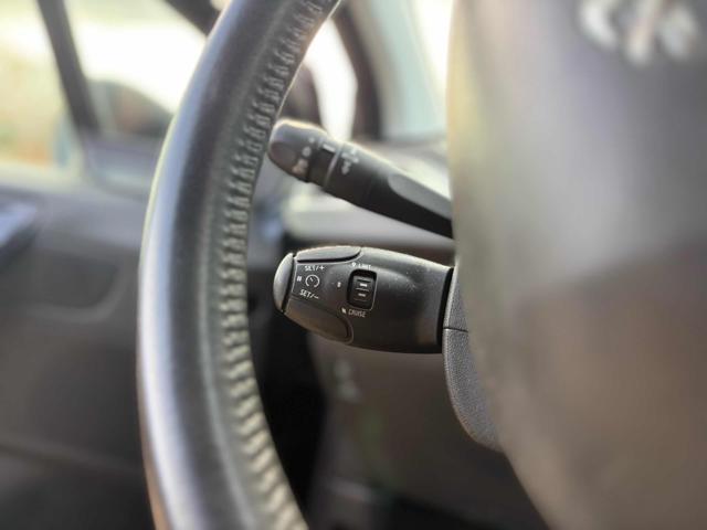 PEUGEOT 2008 BlueHDi 100 S&S