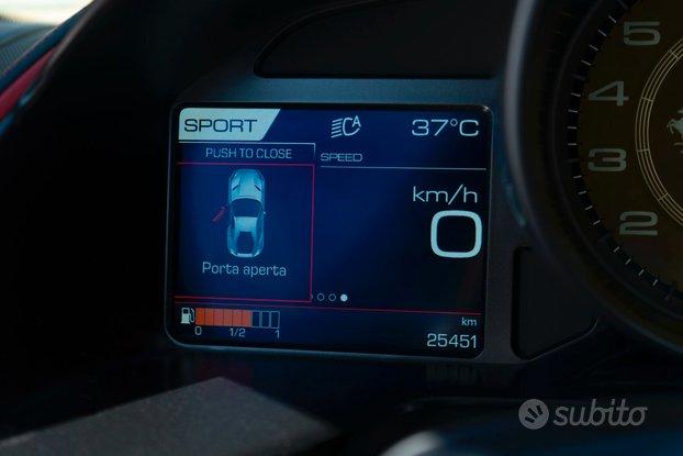 Ferrari 812 Superfast 800 cv 25.000 km UNICOPRO -