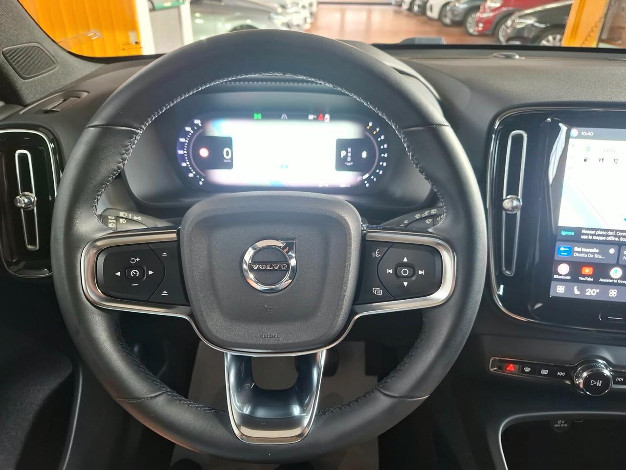 Volvo XC40 B3 automatico Ultimate Bright