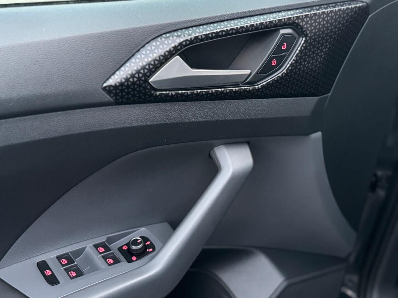 Volkswagen T-Cross 1.6 TDI SCR Style Neopatentati !