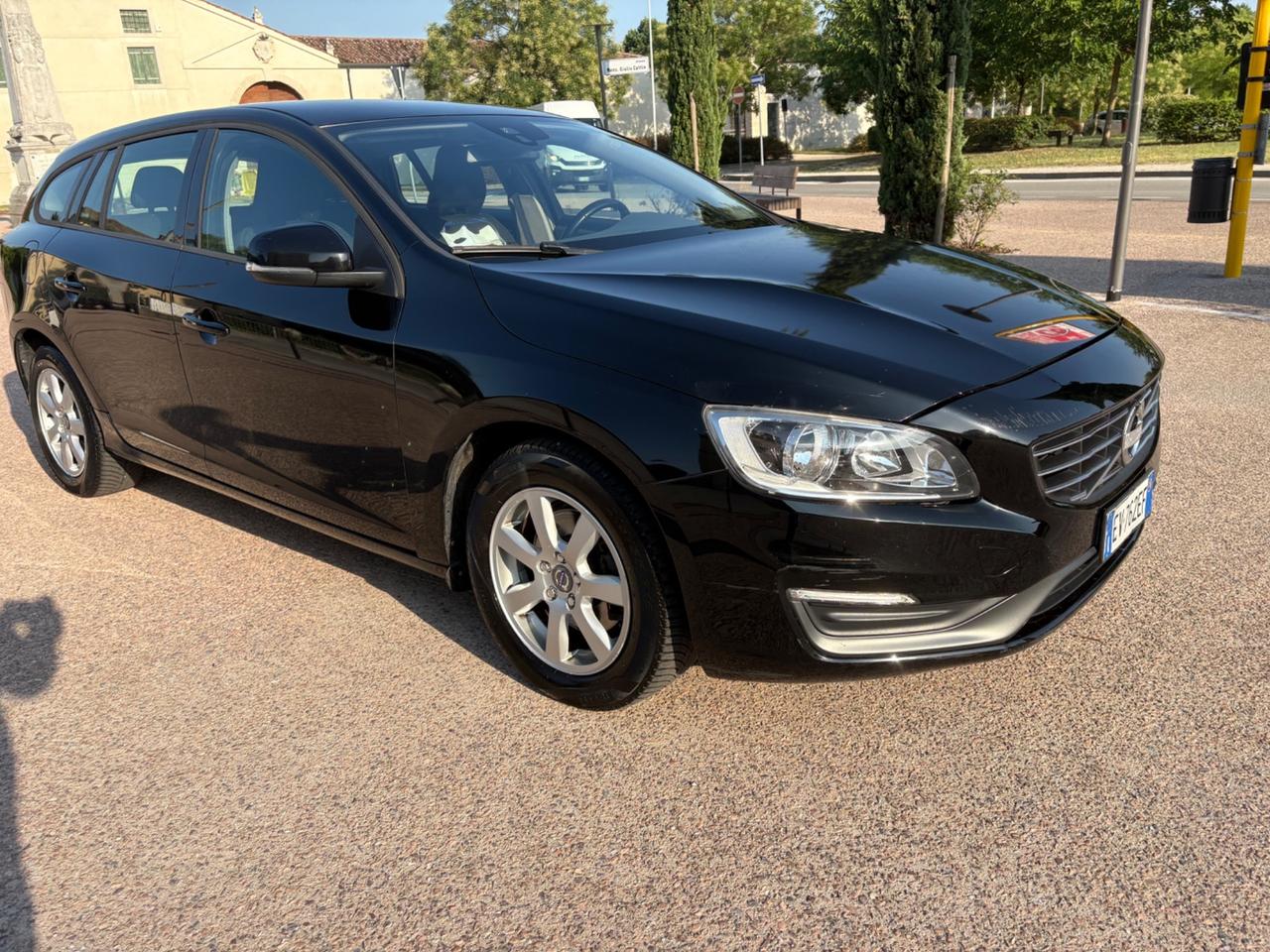 Volvo V60 D3 Summum 2.0 D anno 2014 perfetta
