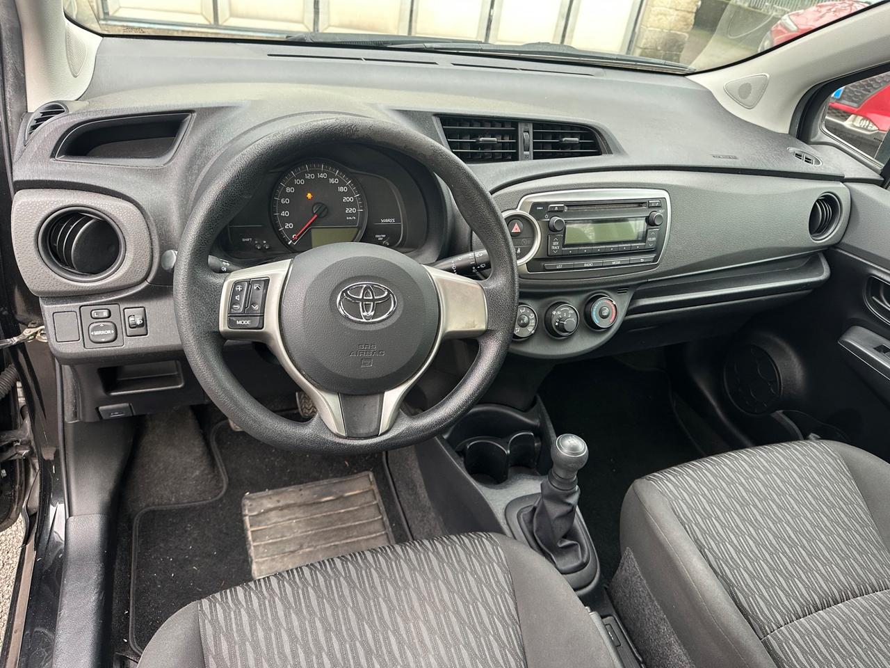 Toyota Yaris 1.0 5p. Active - 2012 - 99.000km Neop.