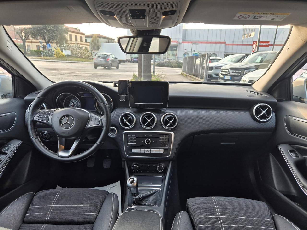 Mercedes-benz A 180 d Premium