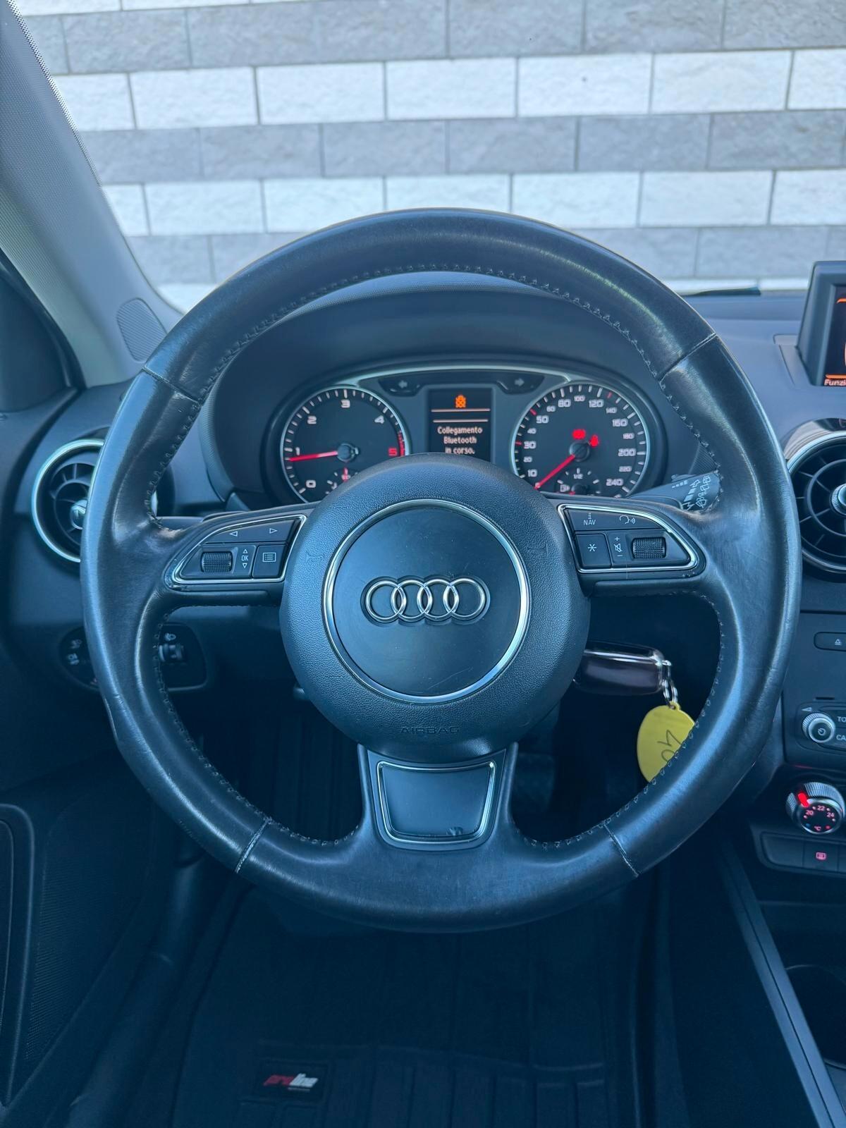 Audi A1 I Sportback 1.6 tdi S tronic Admired