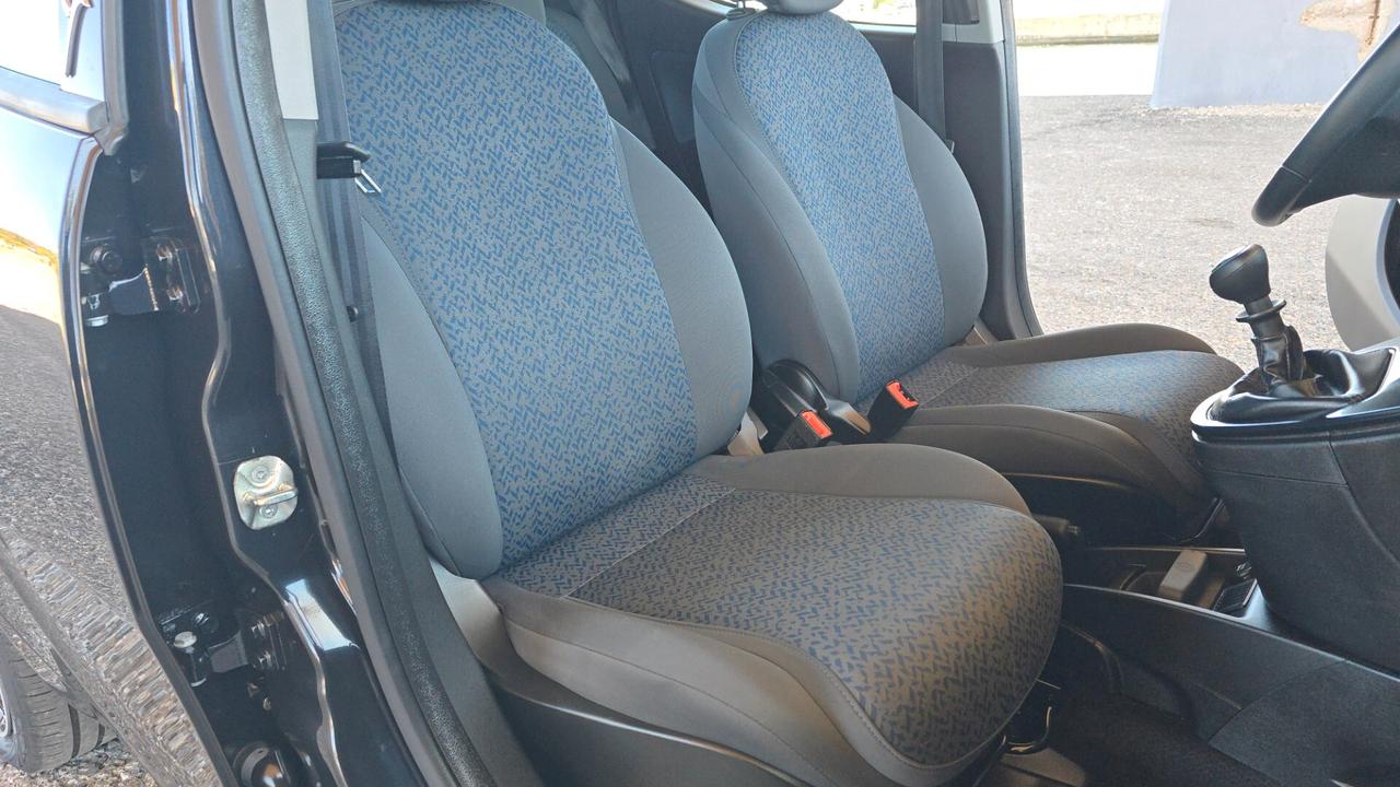 Lancia Ypsilon 1.0 FireFly 5 porte S&S Hybrid Gold