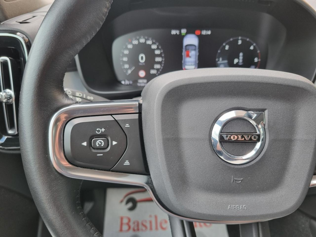 Volvo XC40 D3 Momentum Pro