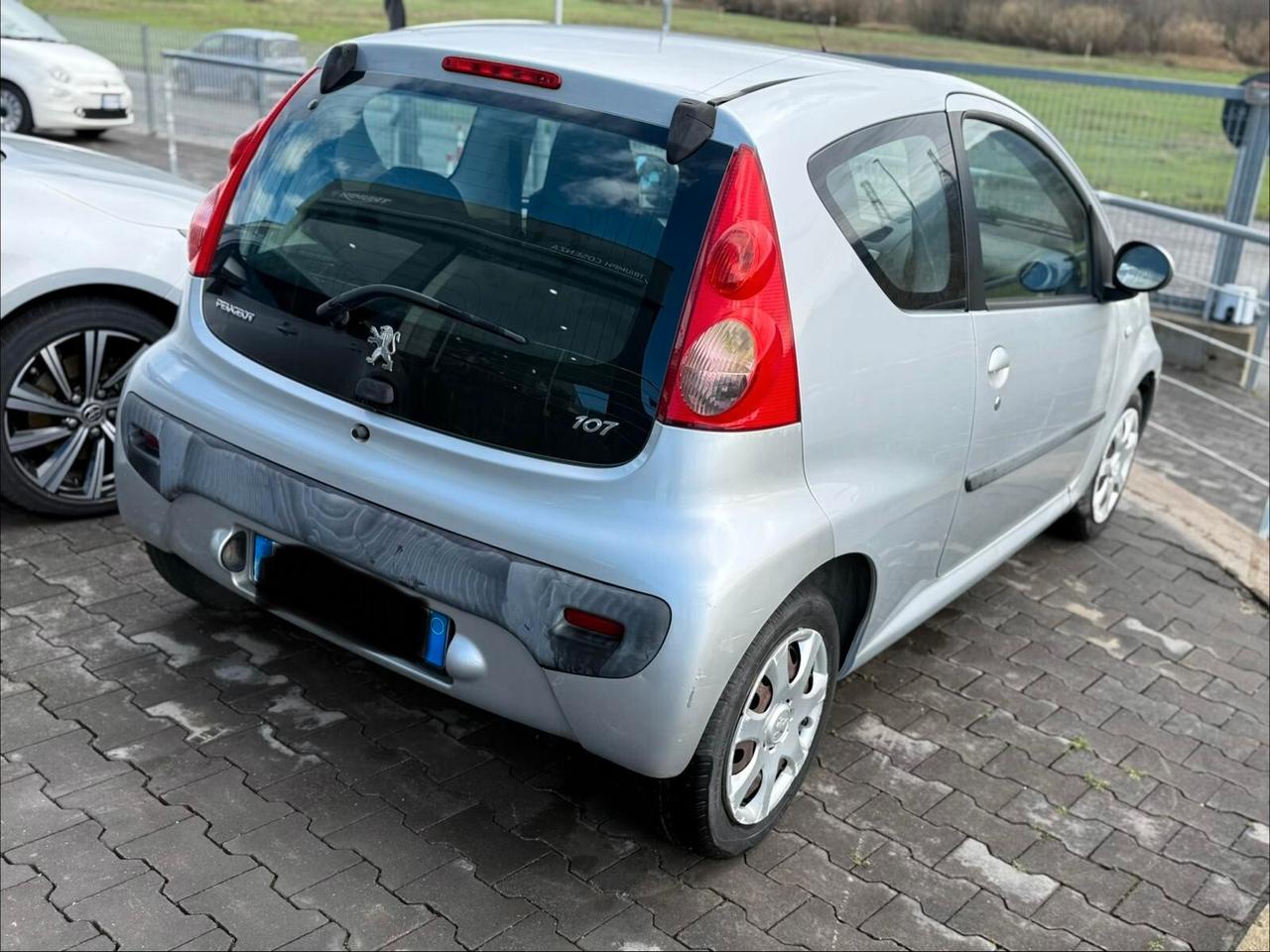 Peugeot 107 1.0 68CV 3p. Plaisir