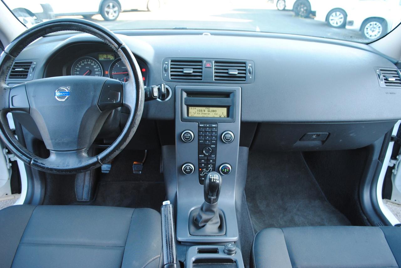 Volvo V50 D4 R-design 1.6d 114 cv