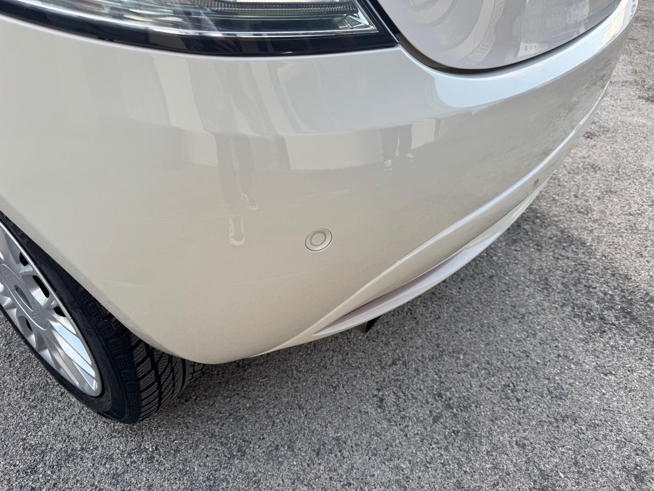 Lancia Ypsilon 1.2 69 CV 5 porte GPL Ecochic Silver