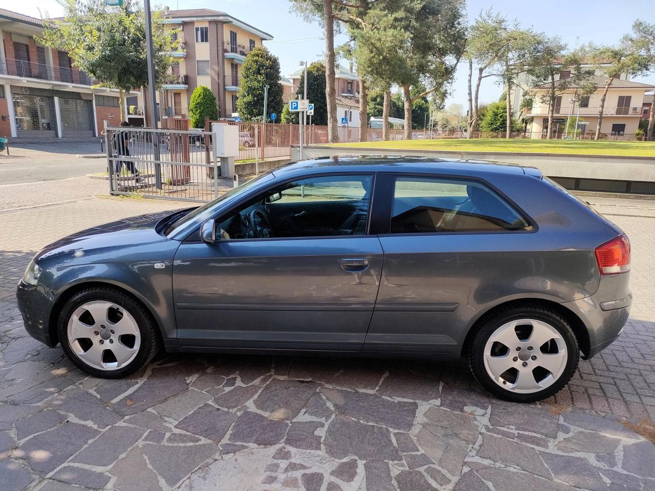 Audi A3 2.0 TDI 3p Ambiente