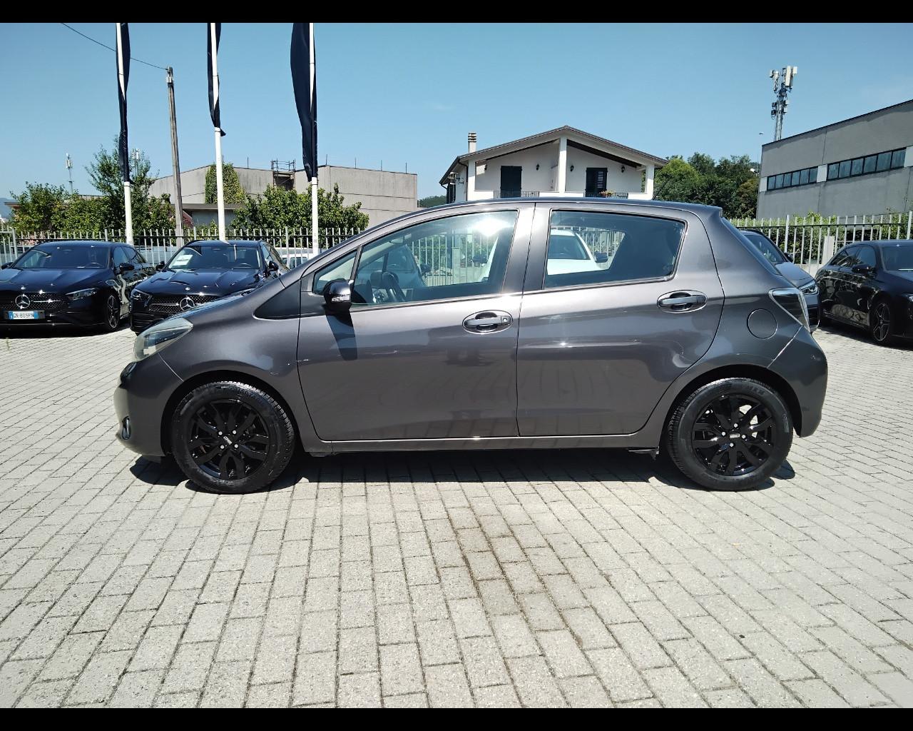 TOYOTA Yaris III 2011 - Yaris 5p 1.0 Active