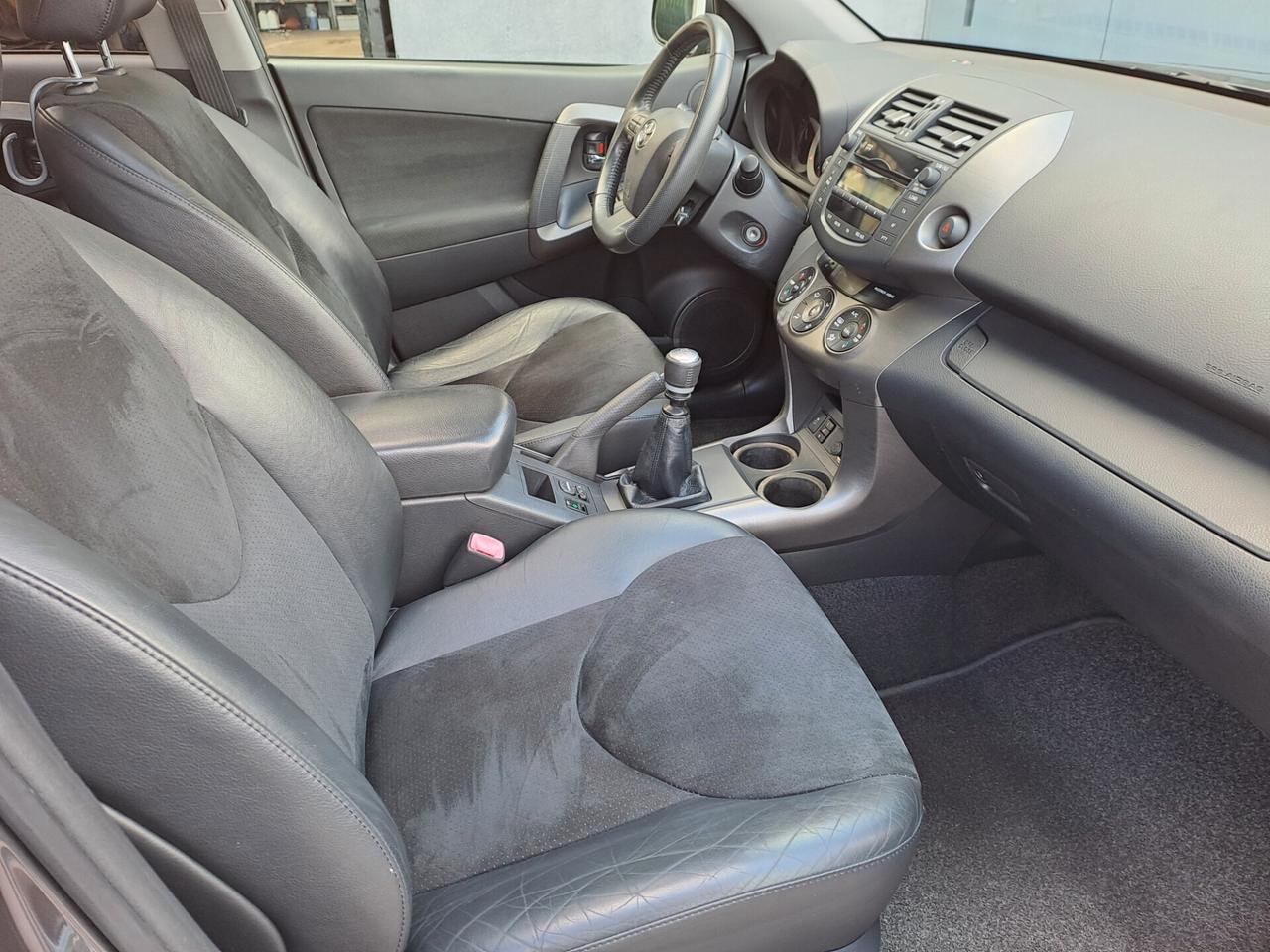 Toyota RAV4 2.2 D-4D 150 CV Exclusive 4x4