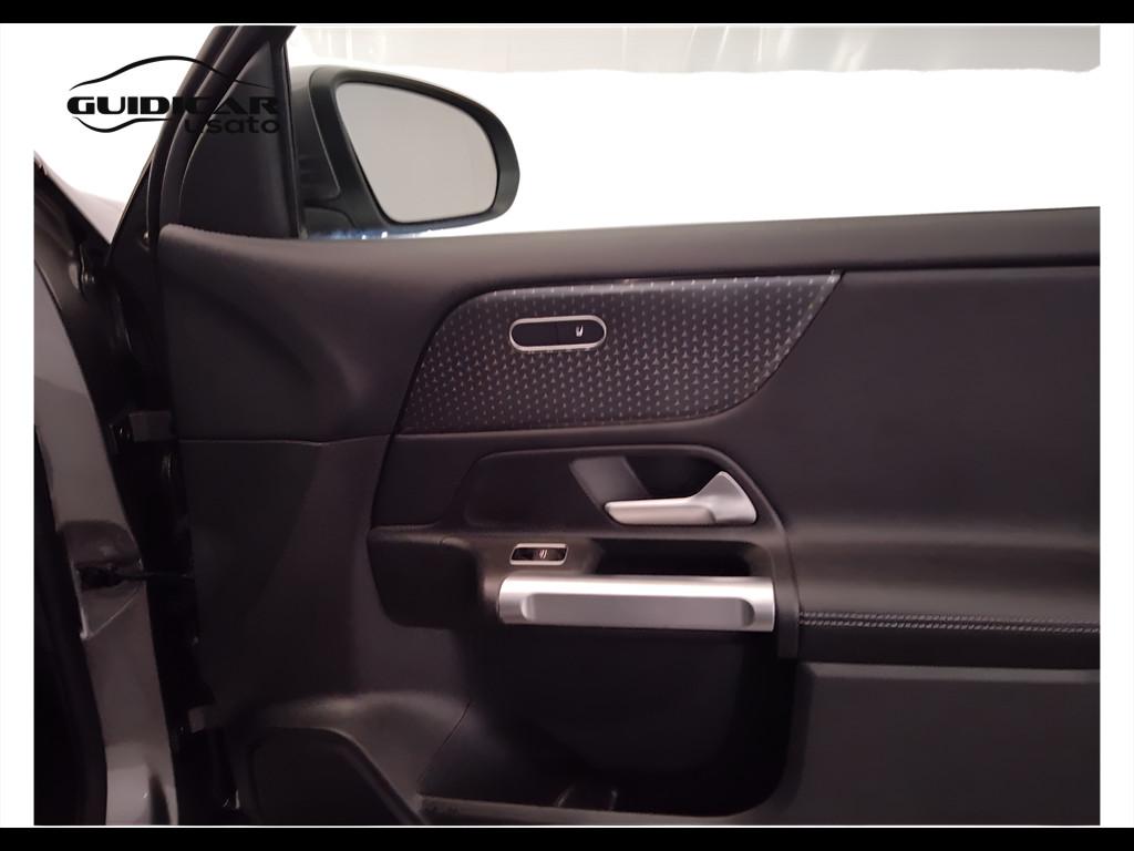 Mercedes-Benz GLB - X247 2023 - GLB 180 d Progressive Advanced auto