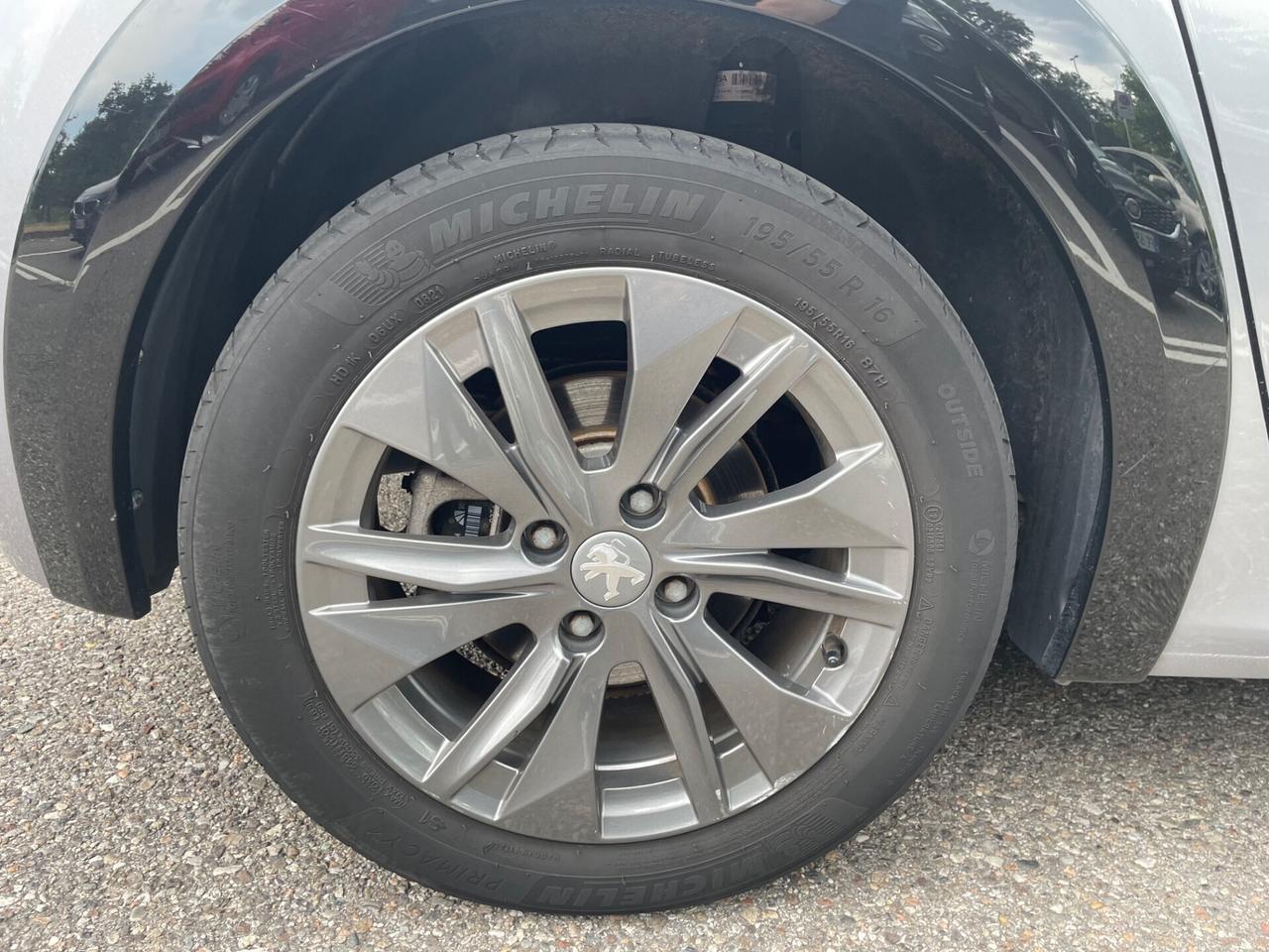 Peugeot 208 motore elettrico 5 porte GT Line*Neopatentati*