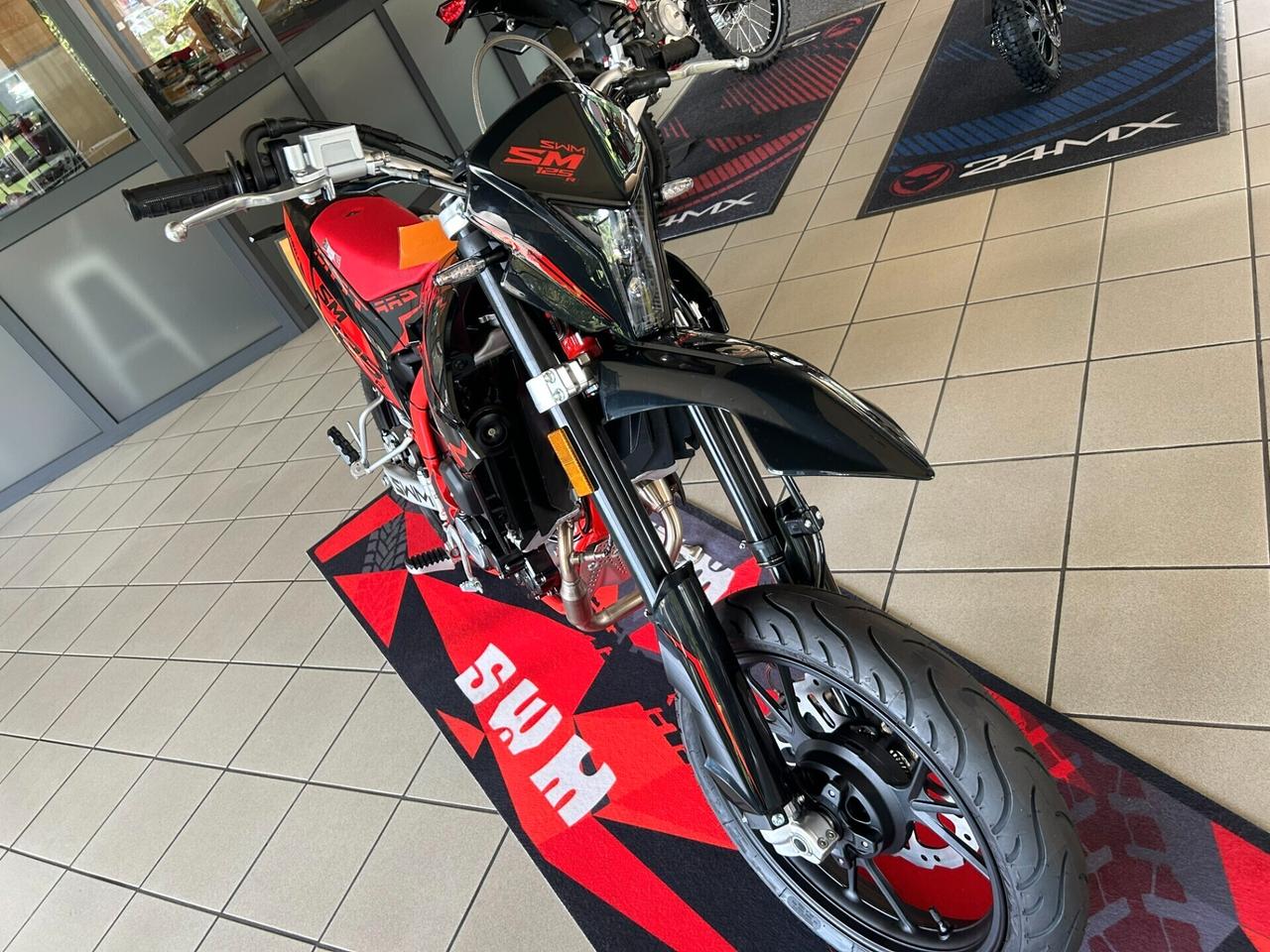 motard SM125 r 4tempi modello 2026 PREZZO PROMO FINO AL 30-04-2026