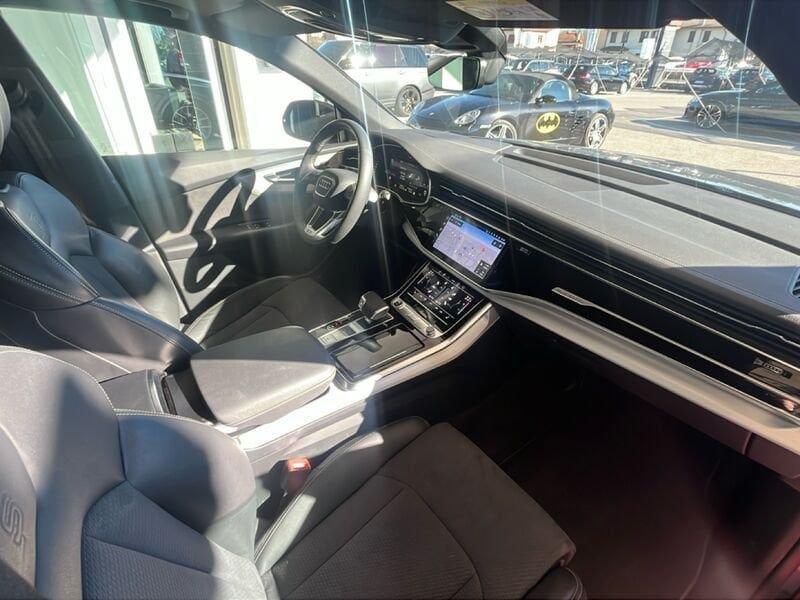 Audi Q8 50 TDI 210kW quattro tip. S Line Edition Black pack