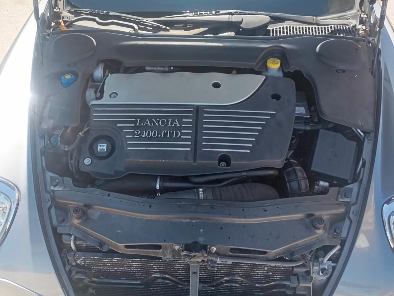 Lancia Thesis 2.4 JTD Emblema