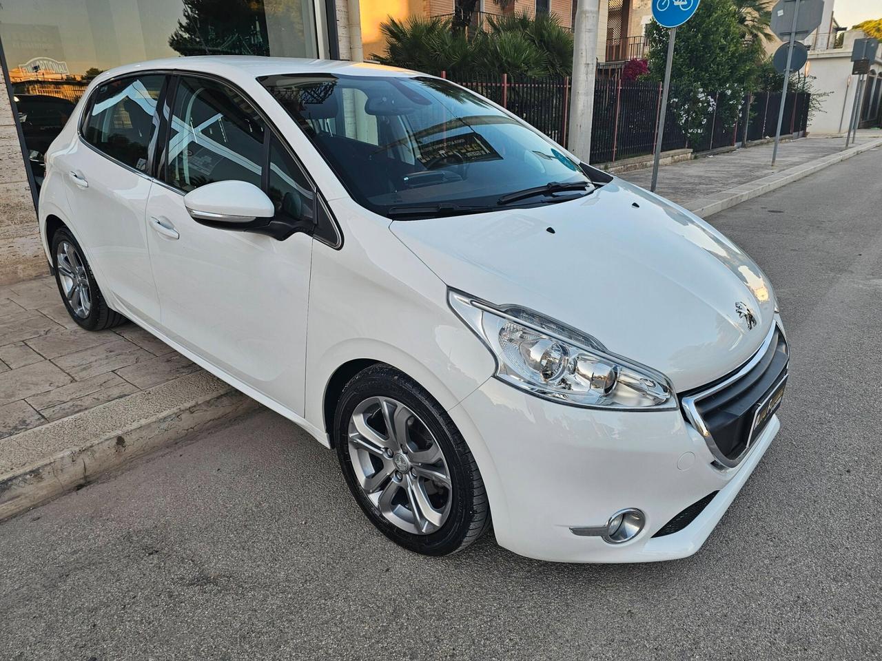 PEUGEOT 208 1.6 HDI 92CV ALLURE FULL OPTIONAL