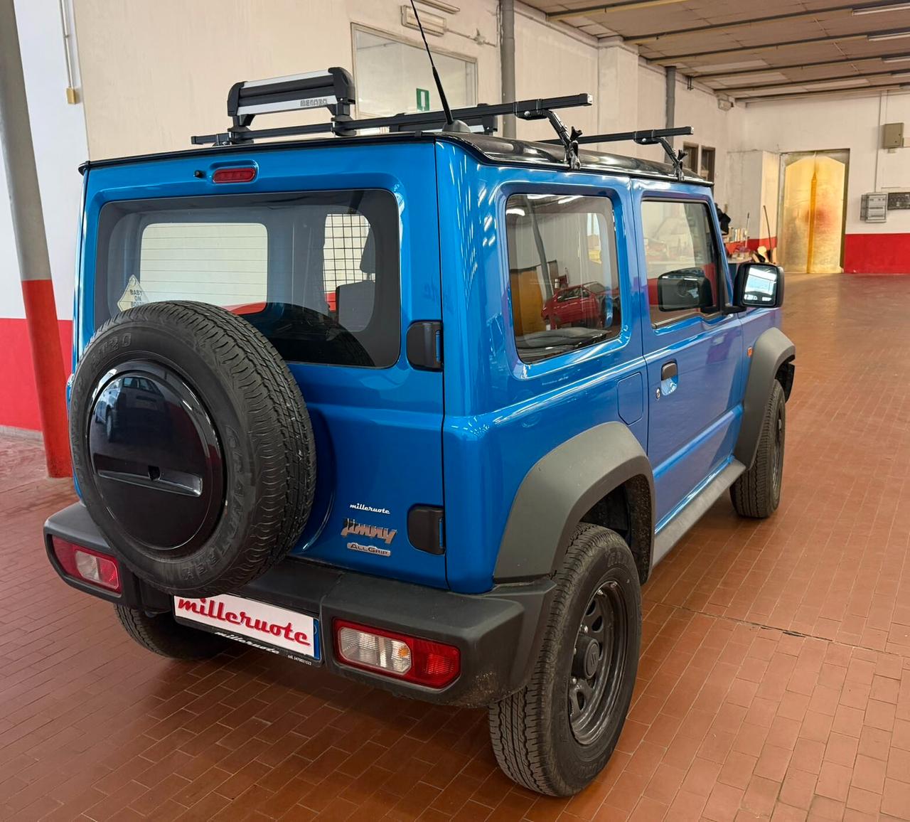 Suzuki Jimny 1.5 5MT PRO (N1)