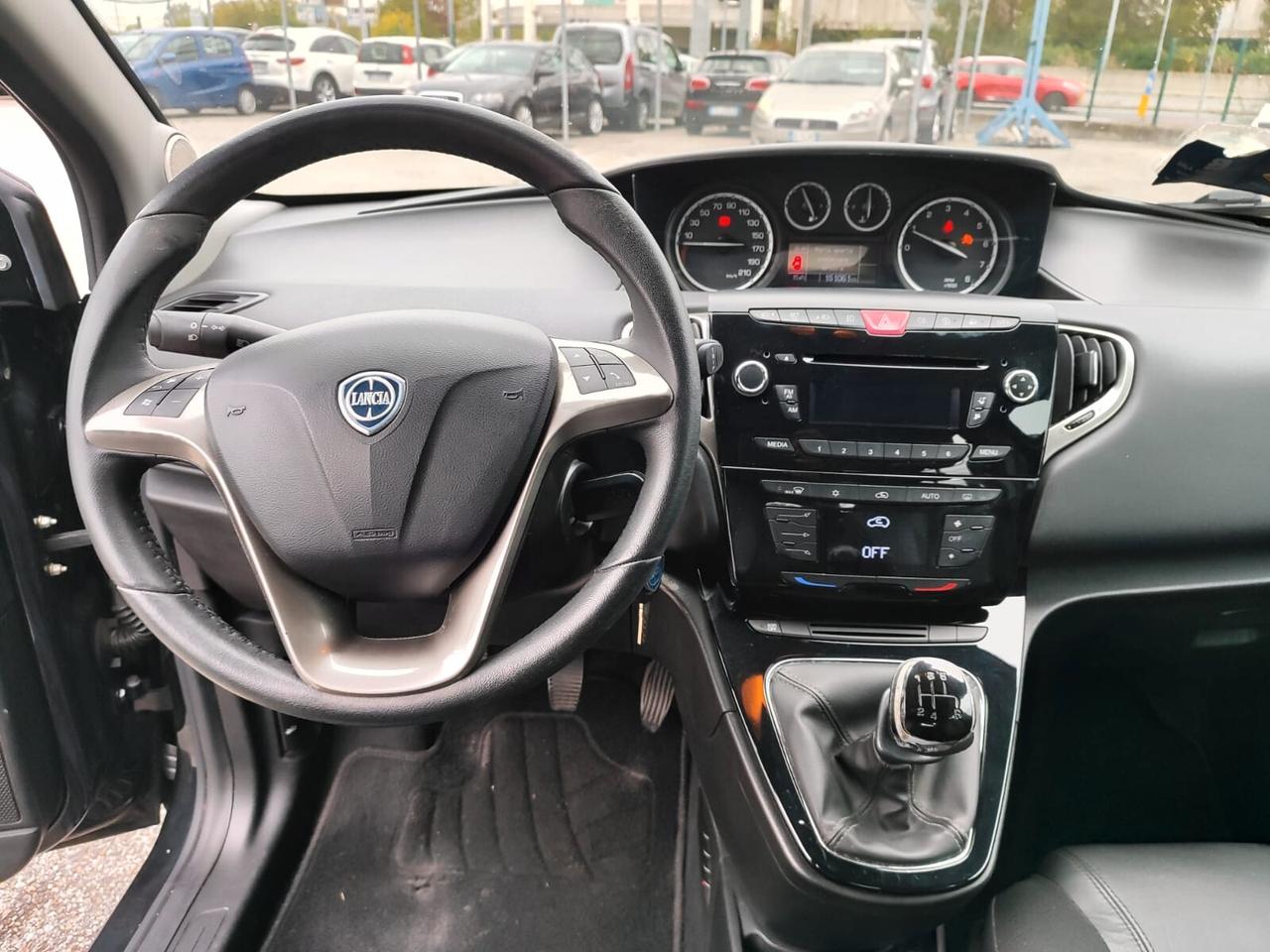 Lancia Ypsilon 1.2 69 CV 5 porte Platinum