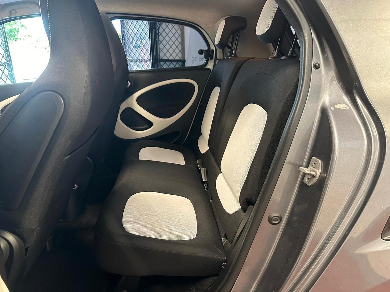Smart ForFour 70 1.0 Youngster