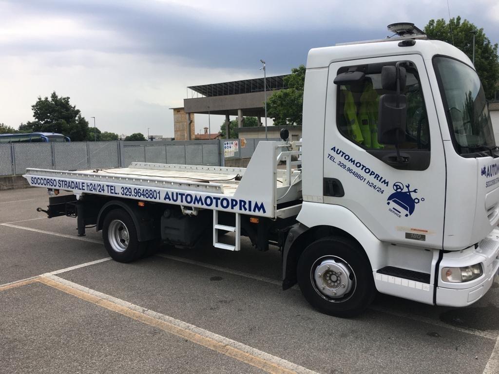 Renault Trucks Midlum Carro attrezzi