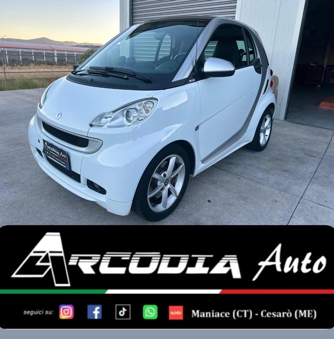 Smart ForTwo 1000 52 kW MHD coupé passion