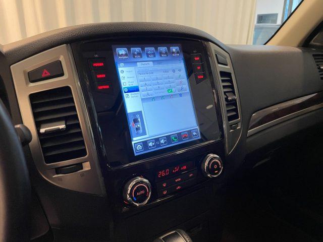 MITSUBISHI Pajero 3.8 4WD Gold Panorama Leder Alu