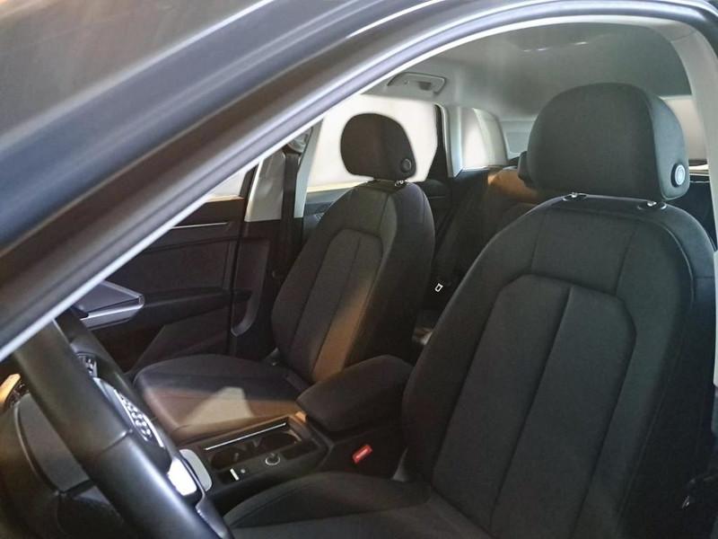 AUDI Q3 40 TDI quattro S tronic Business